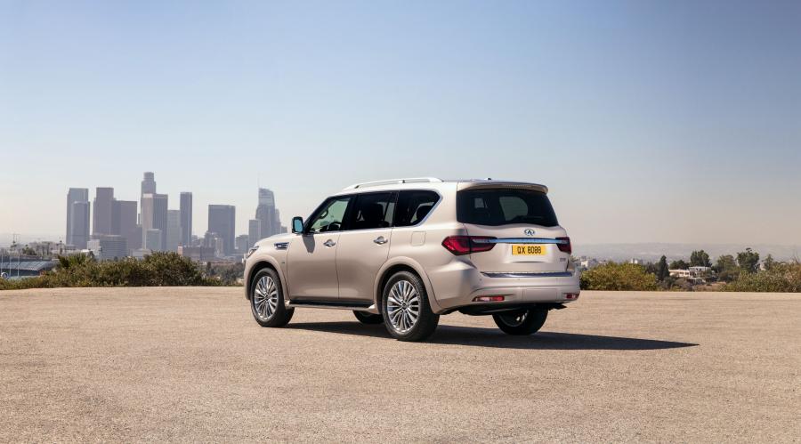  Infiniti QX80 5.6 2018 года  (фото 7 из 117)